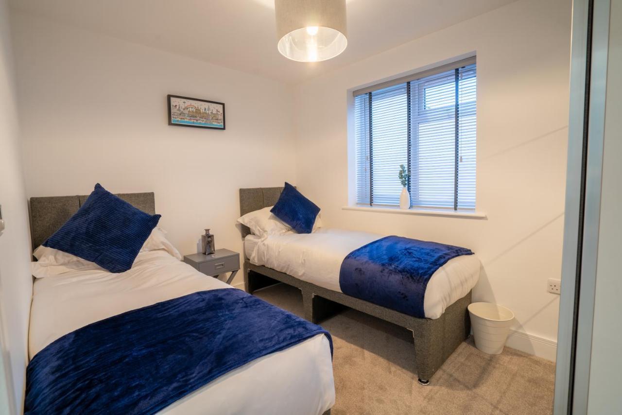 Mill Road Ground Floor Apartment Crawley  Buitenkant foto