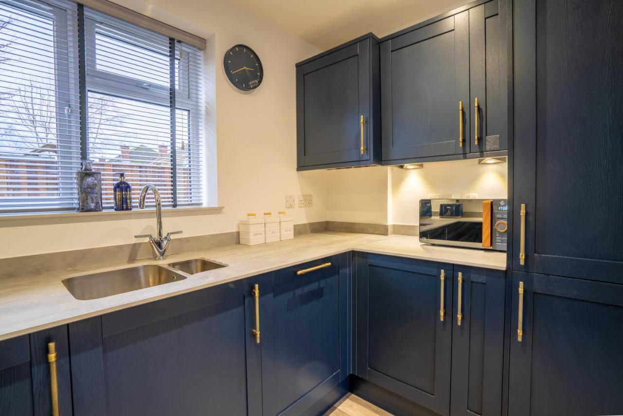 Mill Road Ground Floor Apartment Crawley  Buitenkant foto