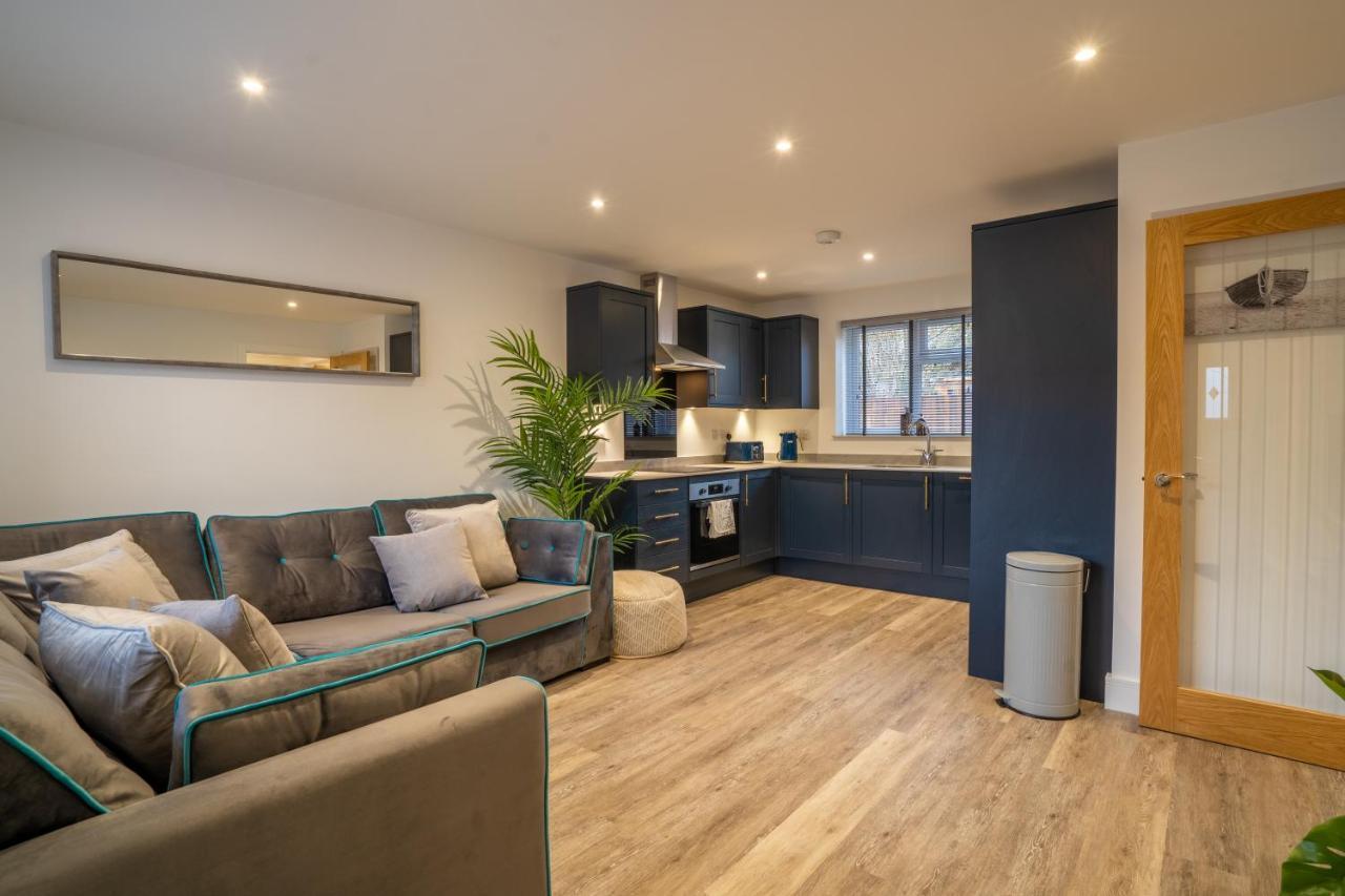 Mill Road Ground Floor Apartment Crawley  Buitenkant foto