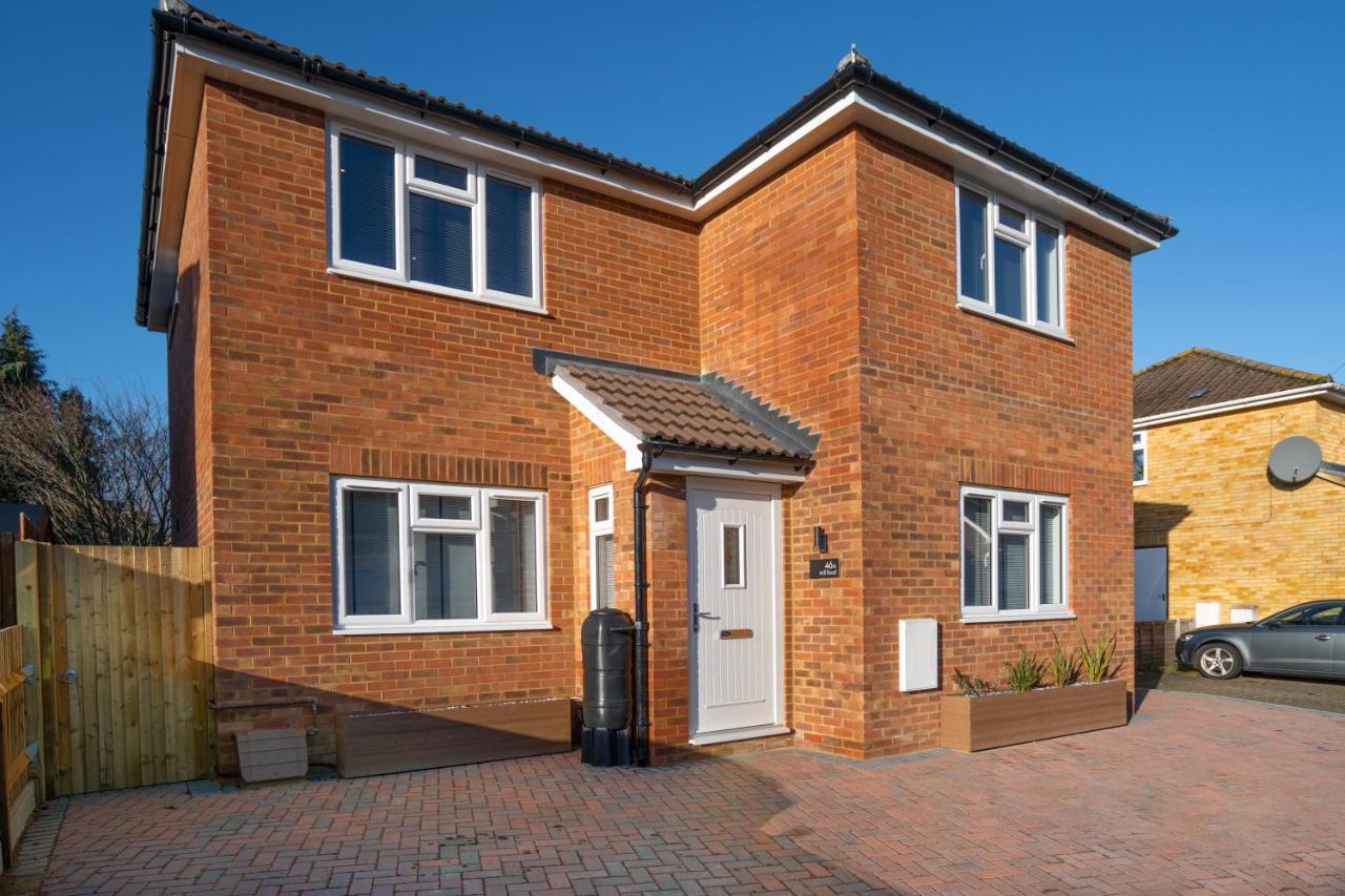 Mill Road Ground Floor Apartment Crawley  Buitenkant foto